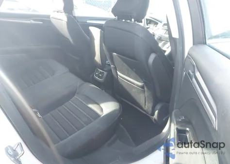 2015 Ford Fusion Se z USA, uszkodzony, nr VIN 3FA6P0H72FR221105